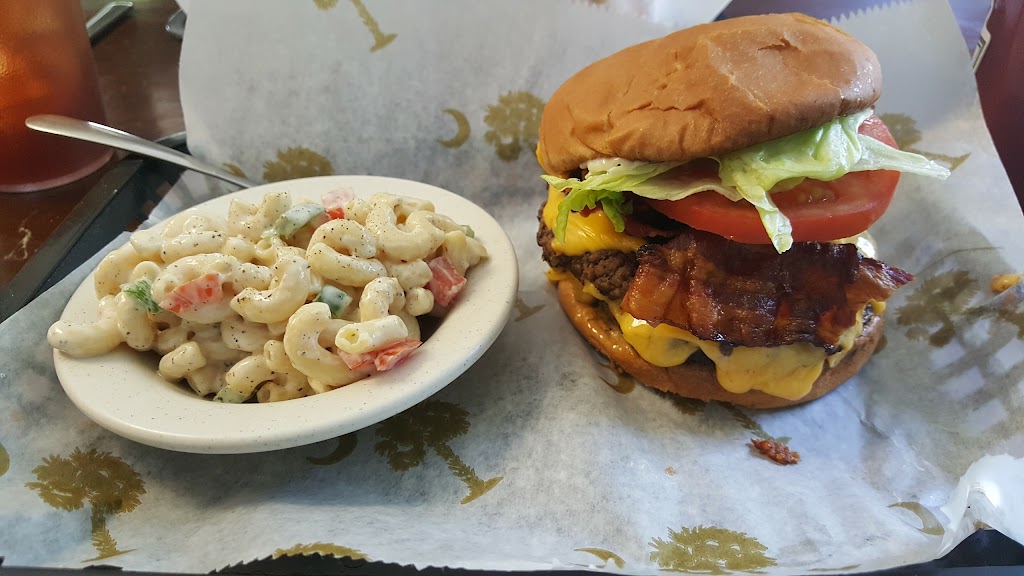 McClellanville Diner | restaurant | 9905 US-17, McClellanville, SC 29458, USA | 8438874499 OR +1 843-887-4499