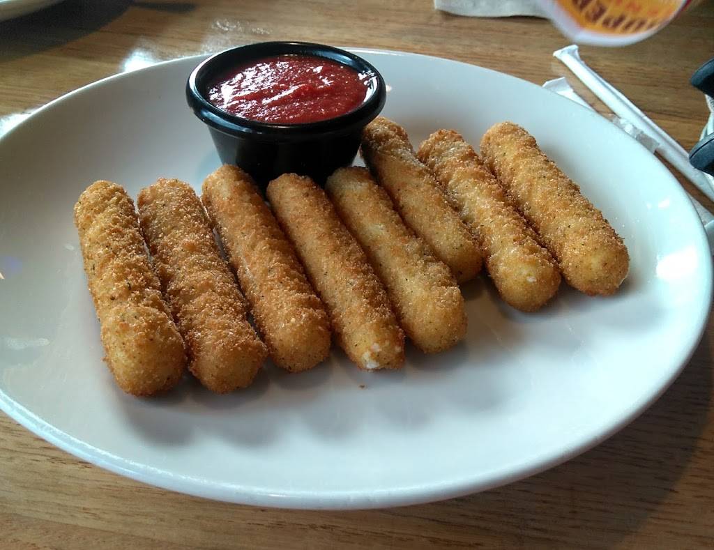 Applebees Grill + Bar | restaurant | 61-48 188th St, Fresh Meadows, NY 11365, USA | 7182641222 OR +1 718-264-1222