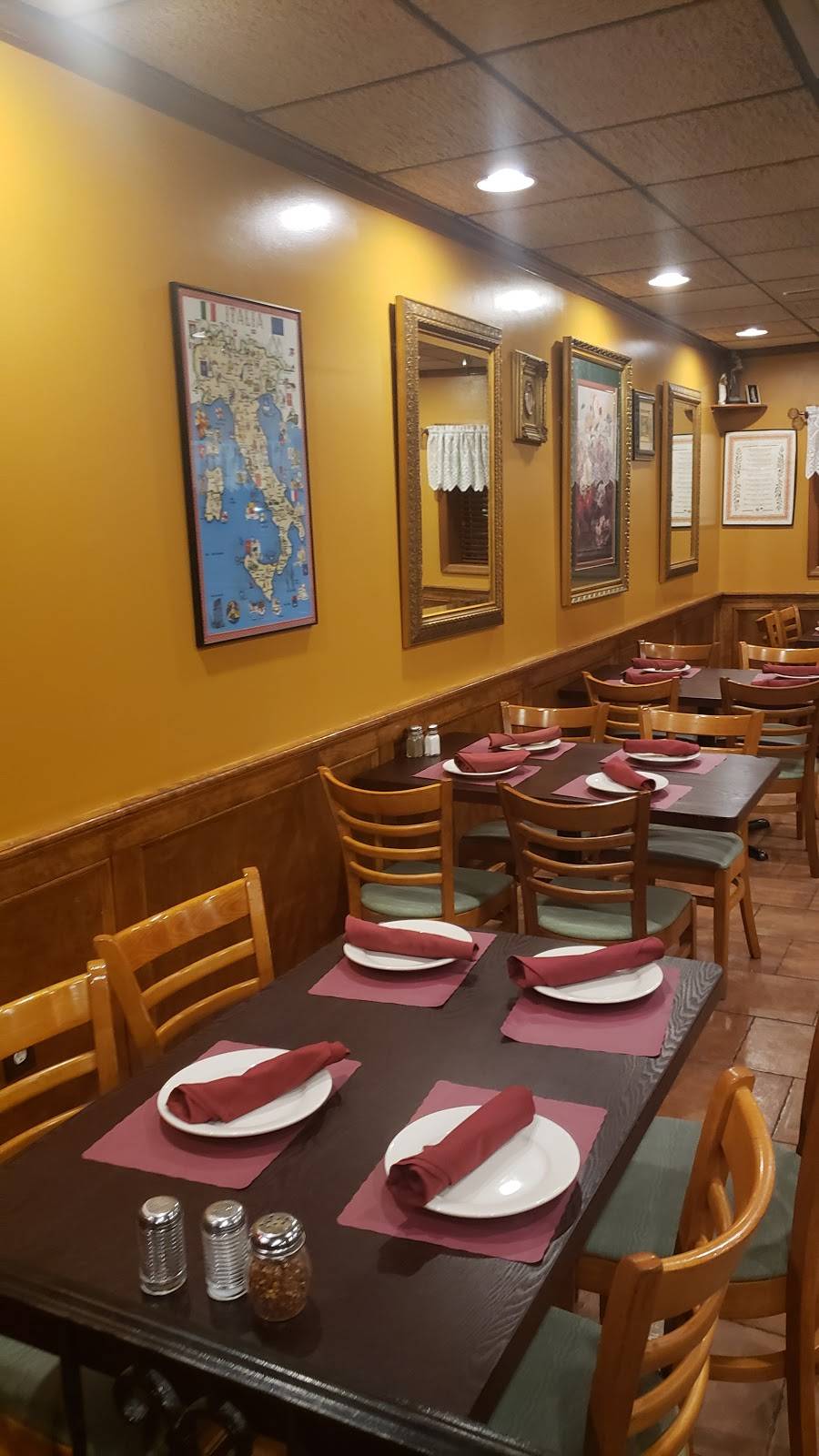 Giulios | restaurant | 53 Park Hill Ave, Yonkers, NY 10701, USA | 9143751043 OR +1 914-375-1043