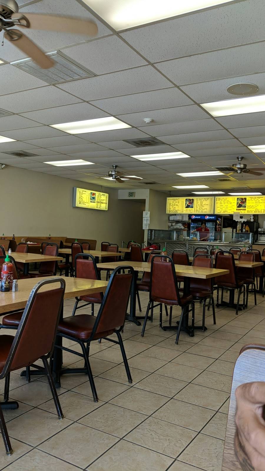 Noahs Hof Brau | restaurant | 1311 J St, Modesto, CA 95354, USA | 2095271090 OR +1 209-527-1090