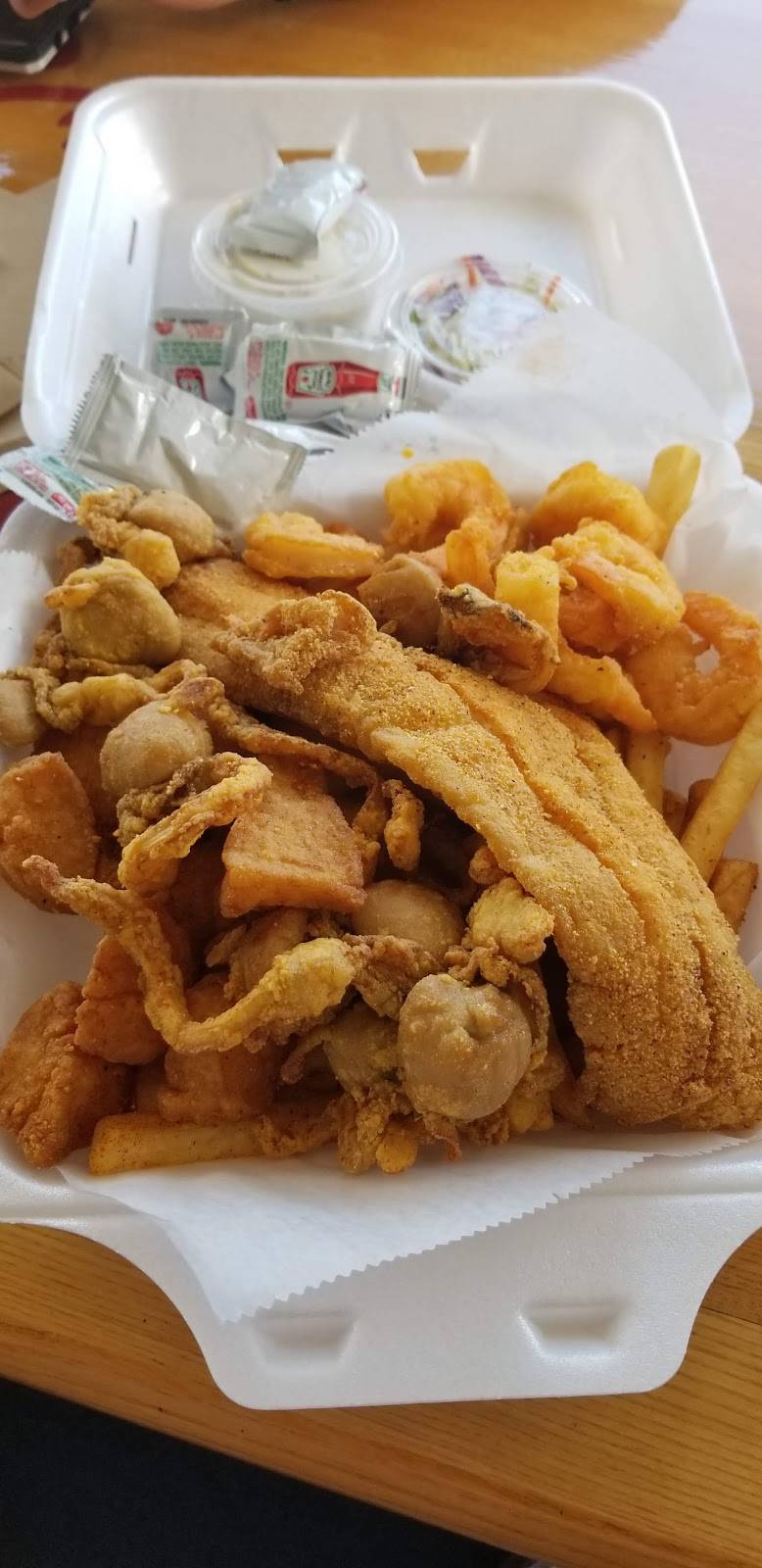 The Burrito Bowl | restaurant | 809 Broadway, East Providence, RI 02914, USA | 4014382695 OR +1 401-438-2695