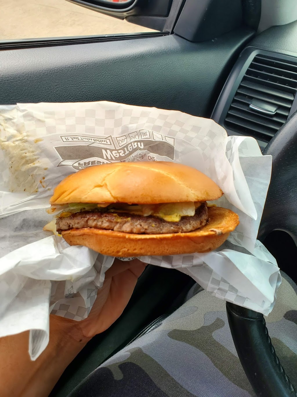 Spangles | restaurant | 850 N Broadway, Wichita, KS 67214, USA | 3162635520 OR +1 316-263-5520