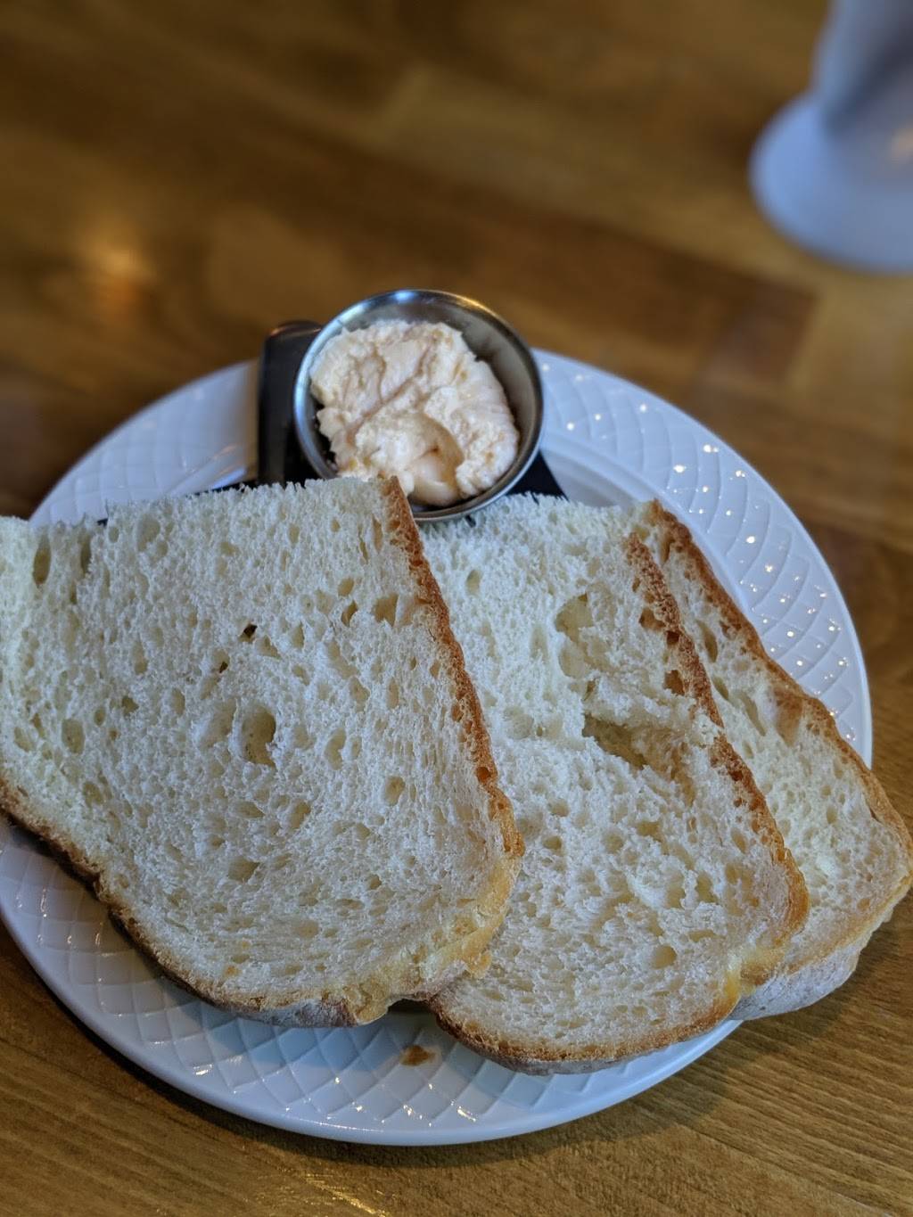 The New World Tavern | restaurant | 56 Main St, Plymouth, MA 02360, USA | 5089274250 OR +1 508-927-4250