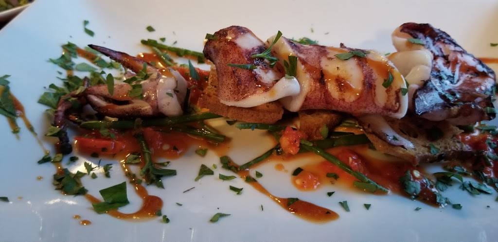 Terra Luna | restaurant | 104 Shore Rd, North Truro, MA 02652, USA | 5084871019 OR +1 508-487-1019