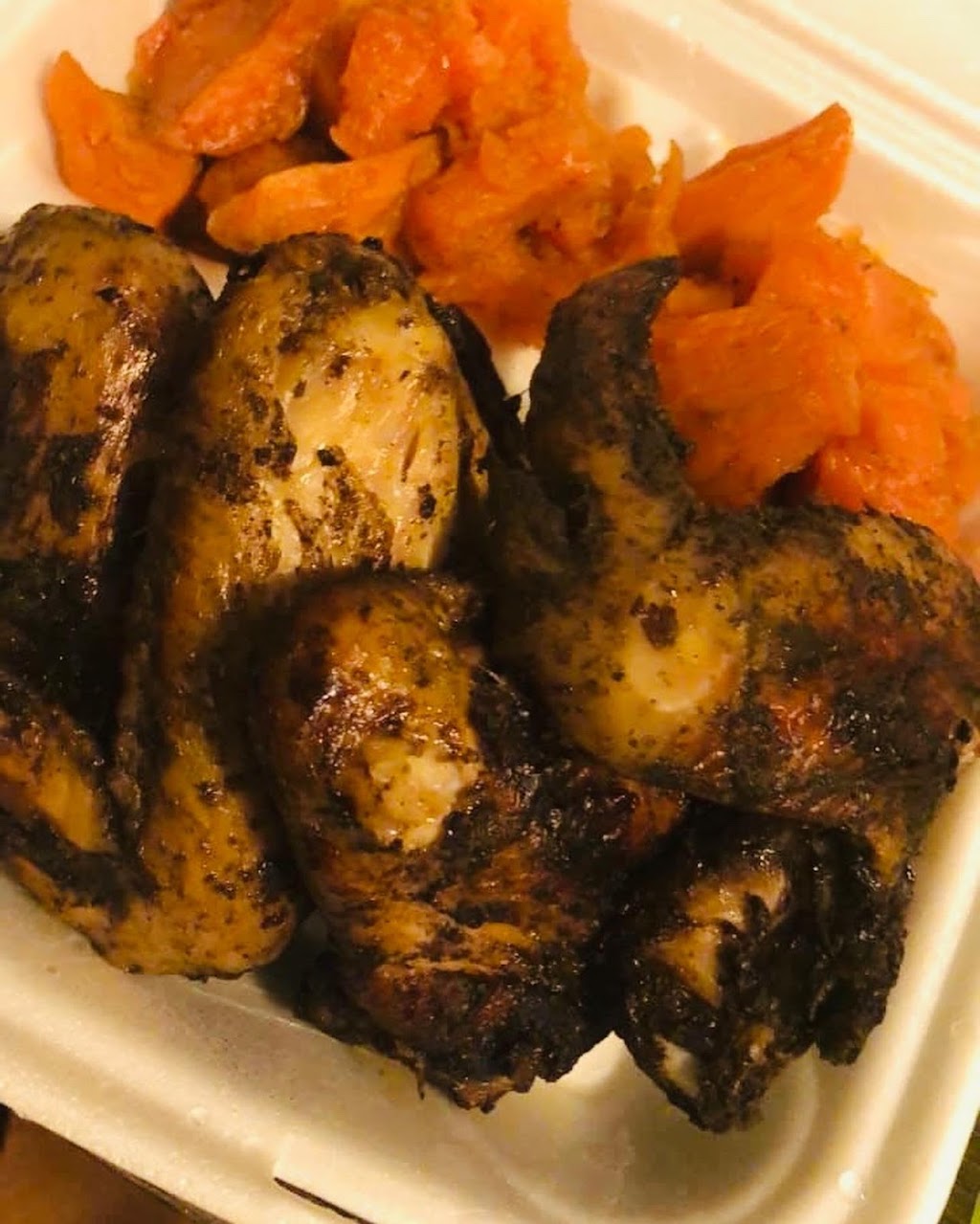 Mama Jerk N Tings | restaurant | 29 N Genesee St, Waukegan, IL 60085, USA | 2246566632 OR +1 224-656-6632