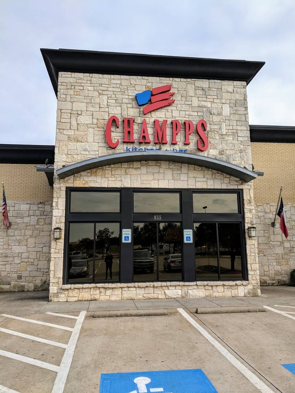 Champps | restaurant | 855 W John Carpenter Fwy, Irving, TX 75039, USA | 9723730333 OR +1 972-373-0333
