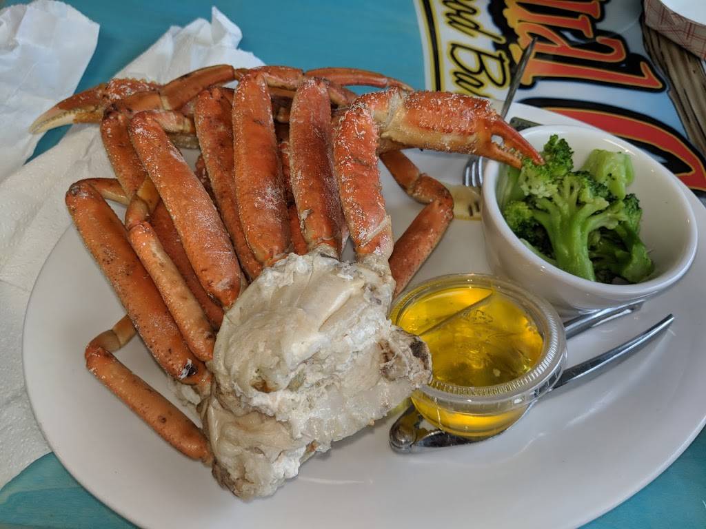 Casual Clam Seafood Bar & Grill | restaurant | 3336 Dr M.L.K. Jr St N, St. Petersburg, FL 33704, USA | 7278952526 OR +1 727-895-2526