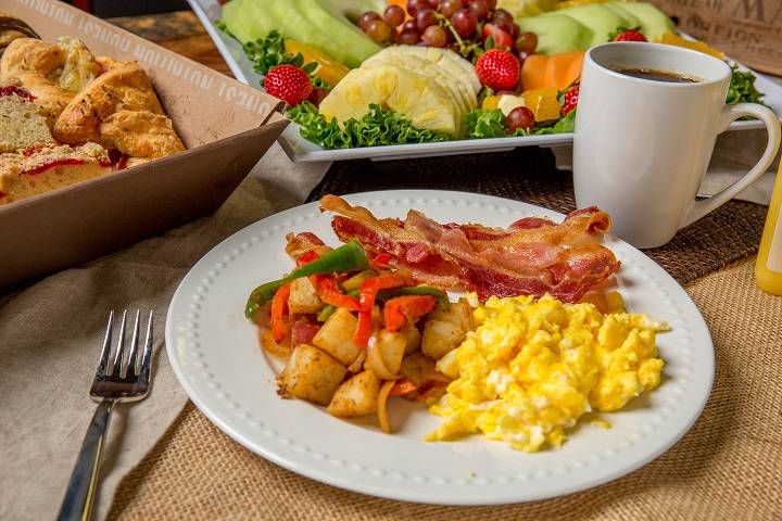 Brown Bag | restaurant | 11692 Plaza America Dr, Reston, VA 20190, USA | 5716655455 OR +1 571-665-5455