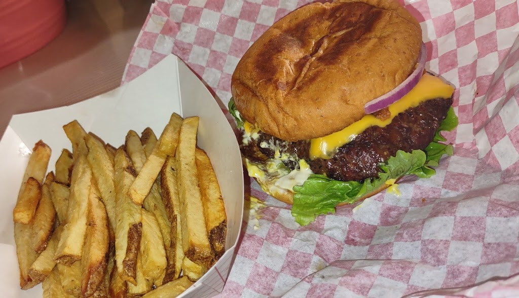 Toscano Burgers, BBQ & More DRIVE-THRU | restaurant | 1910 W Market St, Rockport, TX 78382, USA | 3617170915 OR +1 361-717-0915