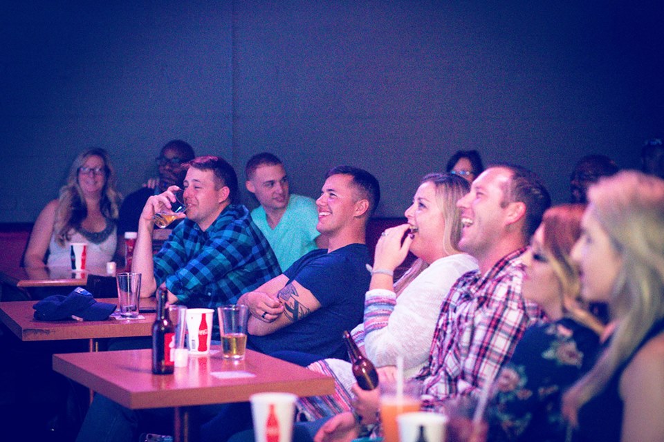 Blue Room Comedy Club | restaurant | 420 W College St, Springfield, MO 65806, USA | 4172288403 OR +1 417-228-8403