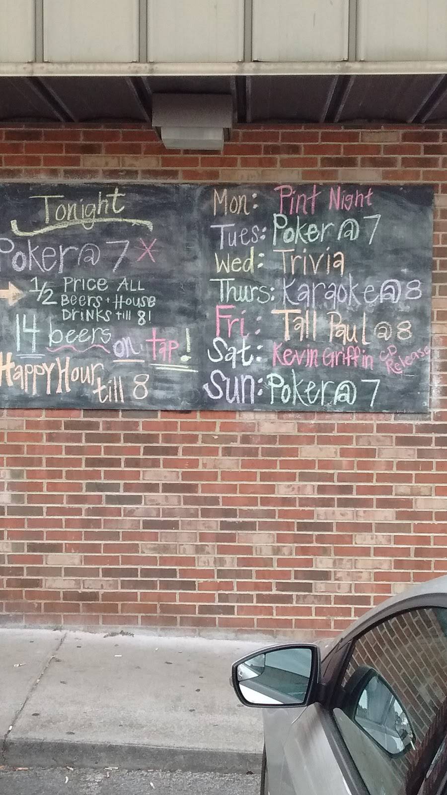 Twisted Mikes Tap Room | restaurant | 7125 Kingston Pike, Knoxville, TN 37919, USA | 8652125619 OR +1 865-212-5619