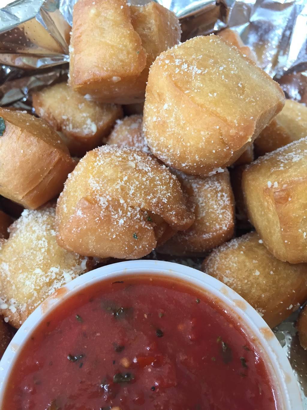 Old Town Pizza Of Naperville Inc. | restaurant | 2959 Artesian Rd #167, Naperville, IL 60564, USA | 6309224600 OR +1 630-922-4600