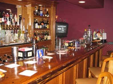 The Village Inn | restaurant | 422 Runnymede Dr, Wayne, NJ 07470, USA | 9736960555 OR +1 973-696-0555