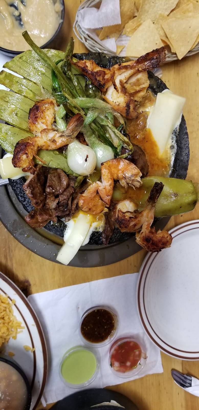 Los Tres Hermanos Restaurant | restaurant | 3306, 9504 Sepulveda Blvd, North Hills, CA 91343, USA | 8188938532 OR +1 818-893-8532