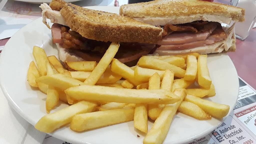 The Milk Bottle | restaurant | 785 Broadway, Raynham, MA 02767, USA | 5088226833 OR +1 508-822-6833