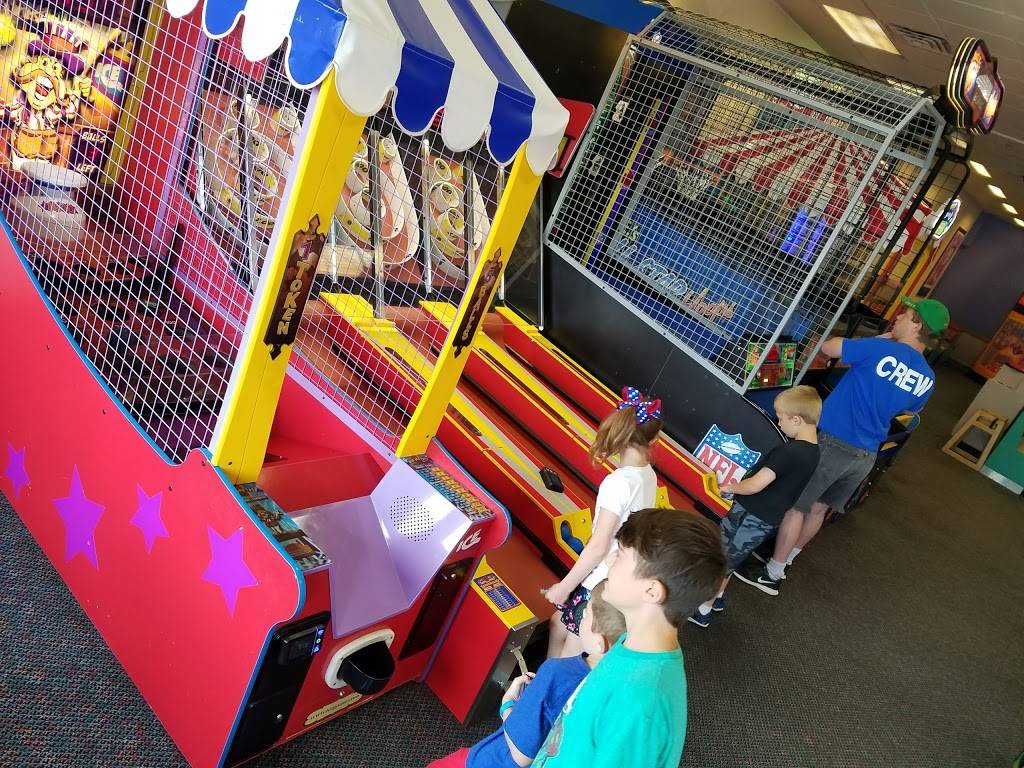 Chuck E. Cheese | restaurant | 2215 SW Wanamaker Rd, Topeka, KS 66614, USA | 7852727306 OR +1 785-272-7306