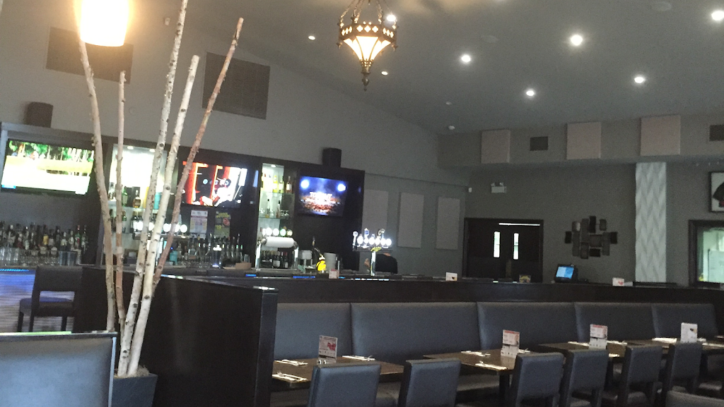 Southcote 53 Tap and Grill | restaurant | 534 Garner Rd E, Ancaster, ON L9G 3K9, Canada | 2892398888 OR +1 289-239-8888