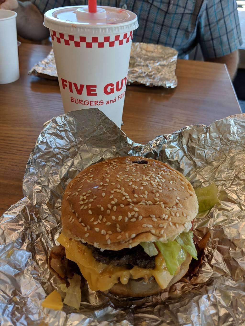 Five Guys | meal takeaway | 5354 Fruitville Rd, Sarasota, FL 34232, USA | 9413420170 OR +1 941-342-0170