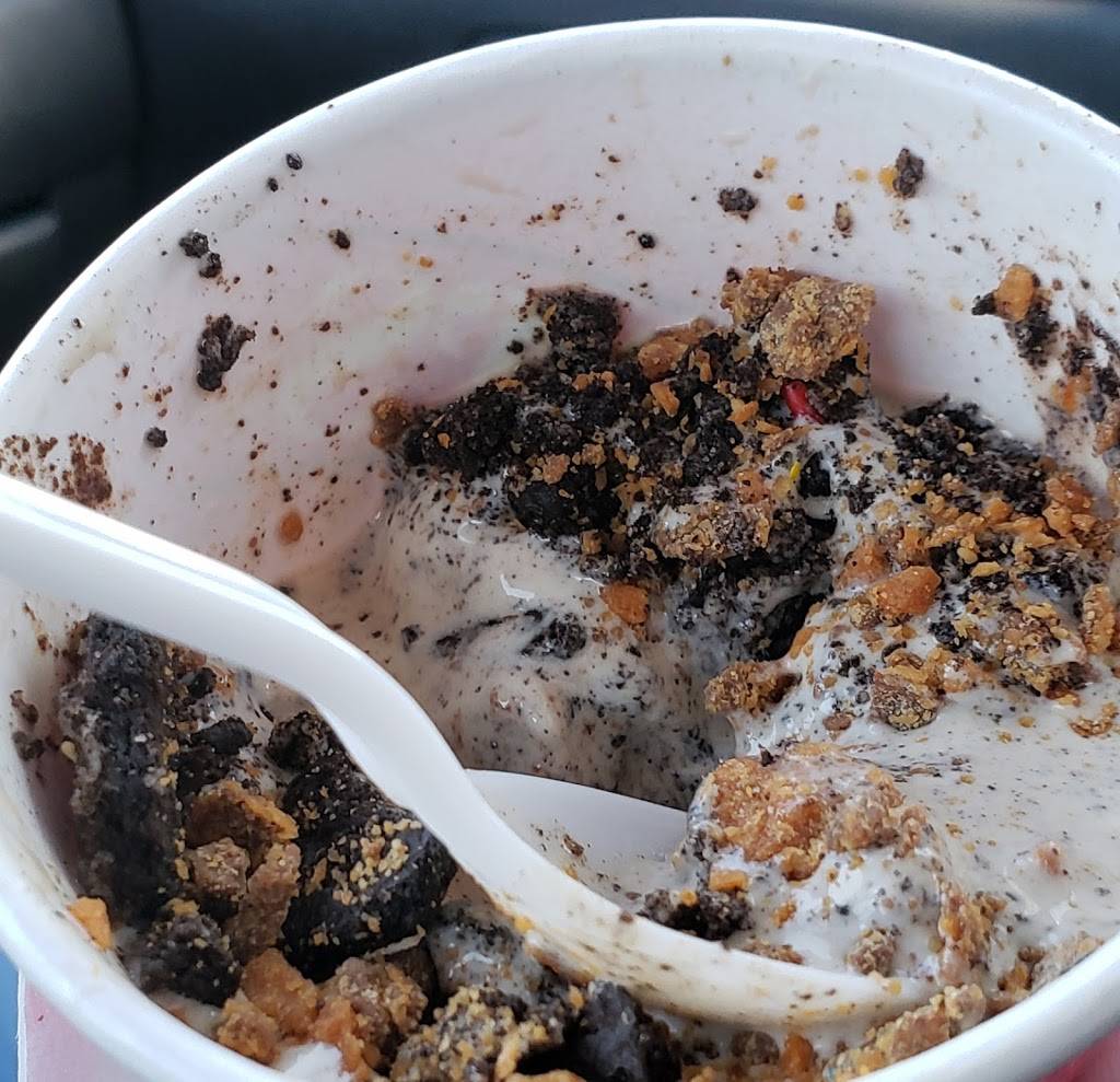 Braums Ice Cream & Burger Restaurant | restaurant | 1110 E, US-377, Granbury, TX 76048, USA | 8175737671 OR +1 817-573-7671