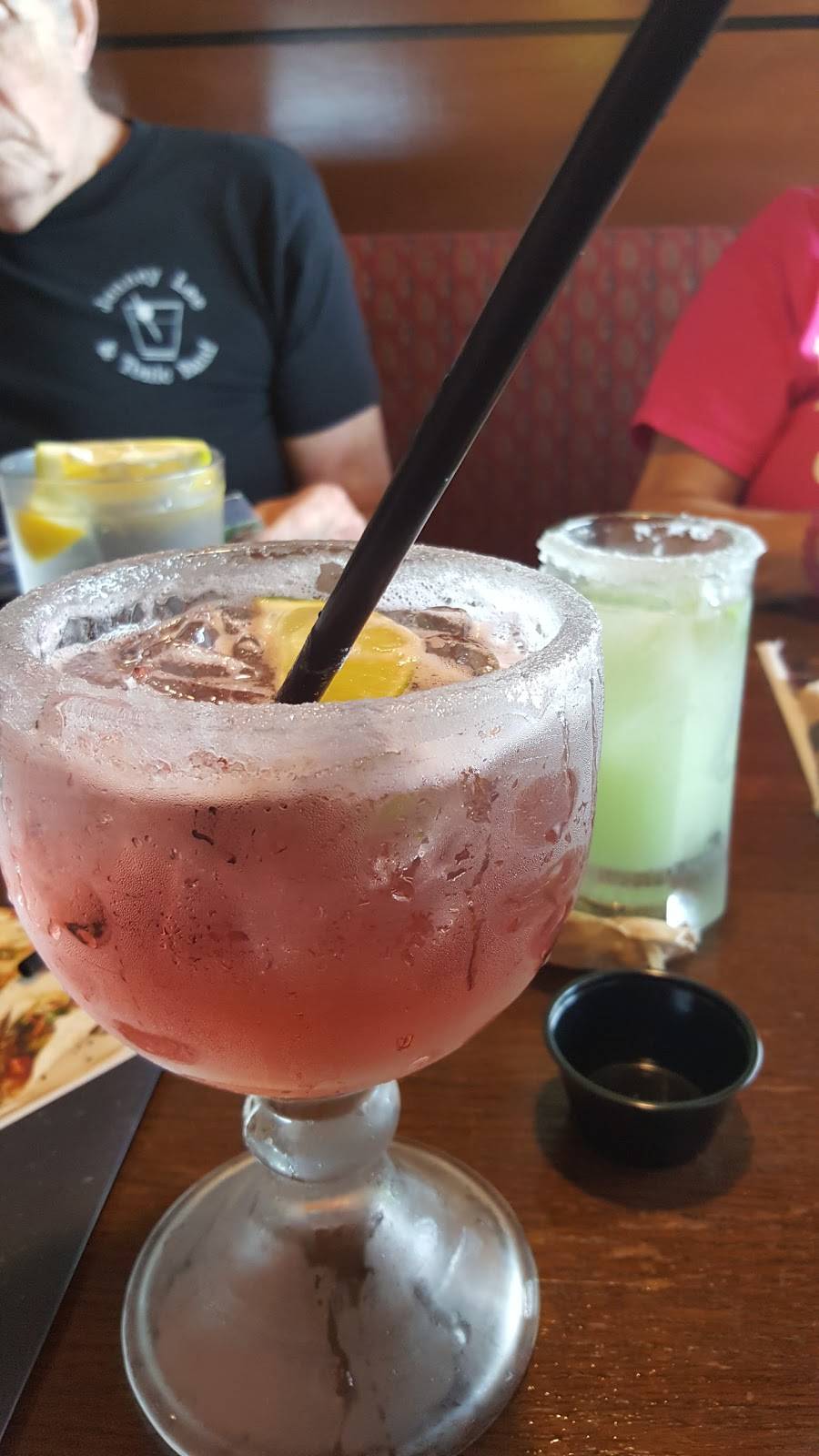 Applebees Grill + Bar | restaurant | 120 N Central St, Benton, IL 62812, USA | 6184353023 OR +1 618-435-3023