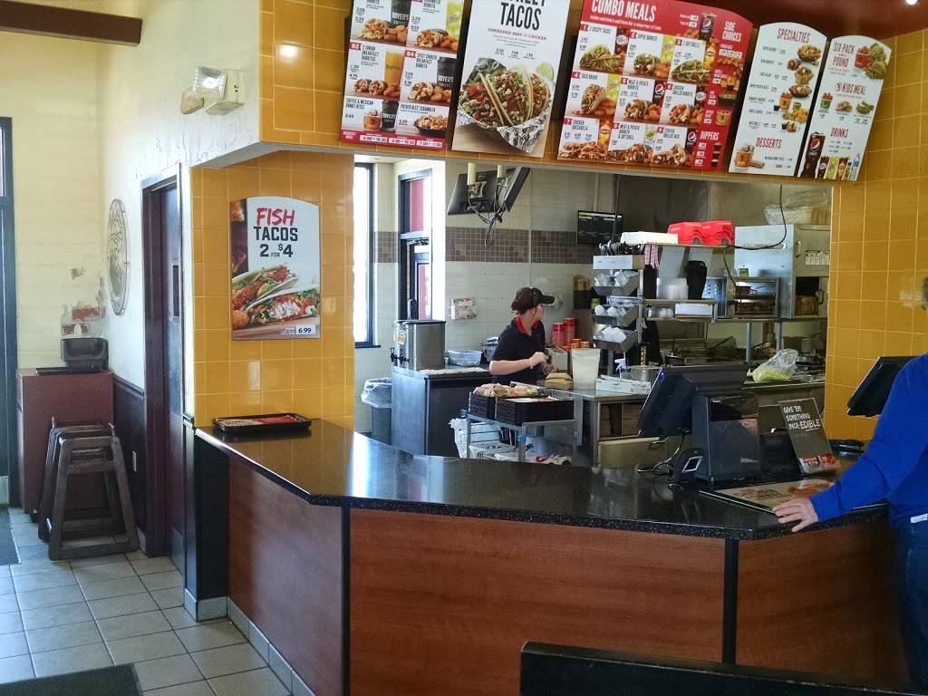 Taco Johns | restaurant | 484 South Kennedy Drive, Bradley, IL 60915, USA | 8159393064 OR +1 815-939-3064