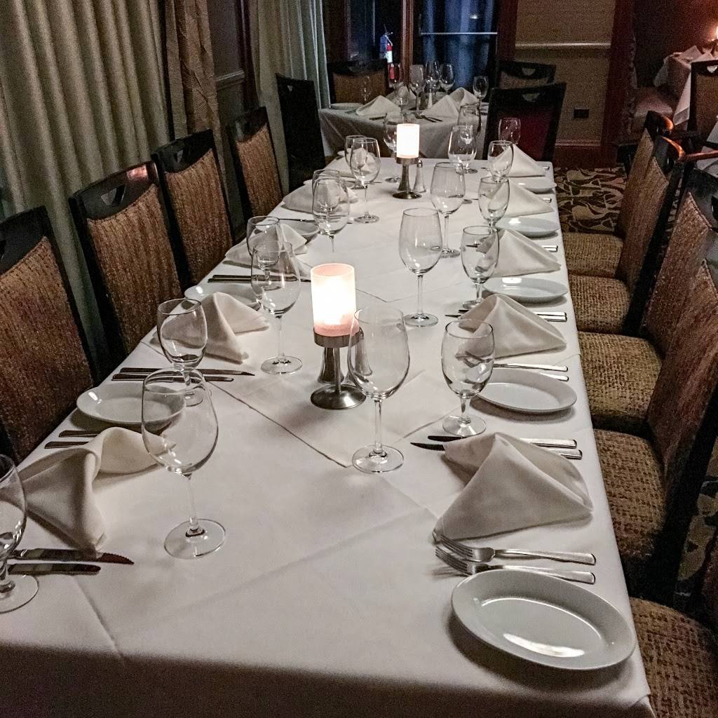 Ruths Chris Steak House | restaurant | 100 W Higgins Rd Suite U-1, South Barrington, IL 60010, USA | 8475513730 OR +1 847-551-3730