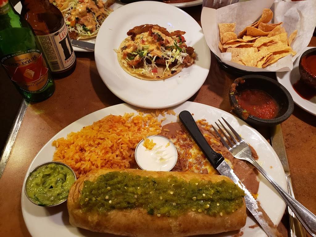 Reynas Restaurant | restaurant | 333 E St, Lemoore, CA 93245, USA | 5599259125 OR +1 559-925-9125