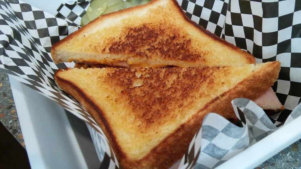 Pontiac Super Chief | restaurant | 340 W Walton Blvd, Pontiac, MI 48340, USA | 2483332028 OR +1 248-333-2028