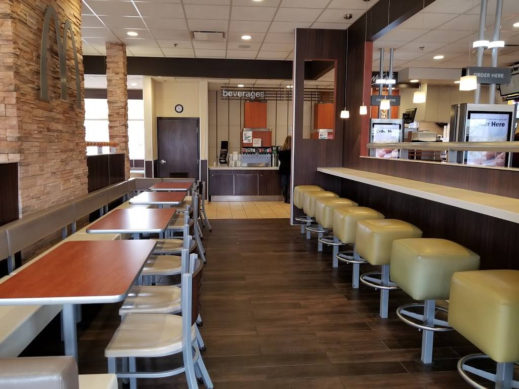 McDonalds | cafe | 1700 N Division St, Morris, IL 60450, USA | 8159425544 OR +1 815-942-5544