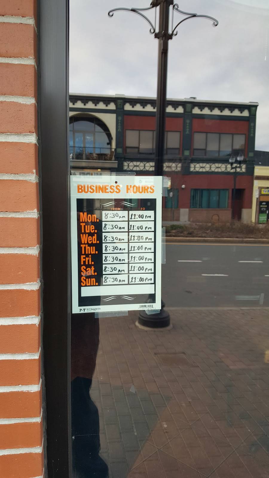 Taqueria Tapatio | restaurant | 82 Broadway, Somerville, MA 02145, USA | 6176254119 OR +1 617-625-4119