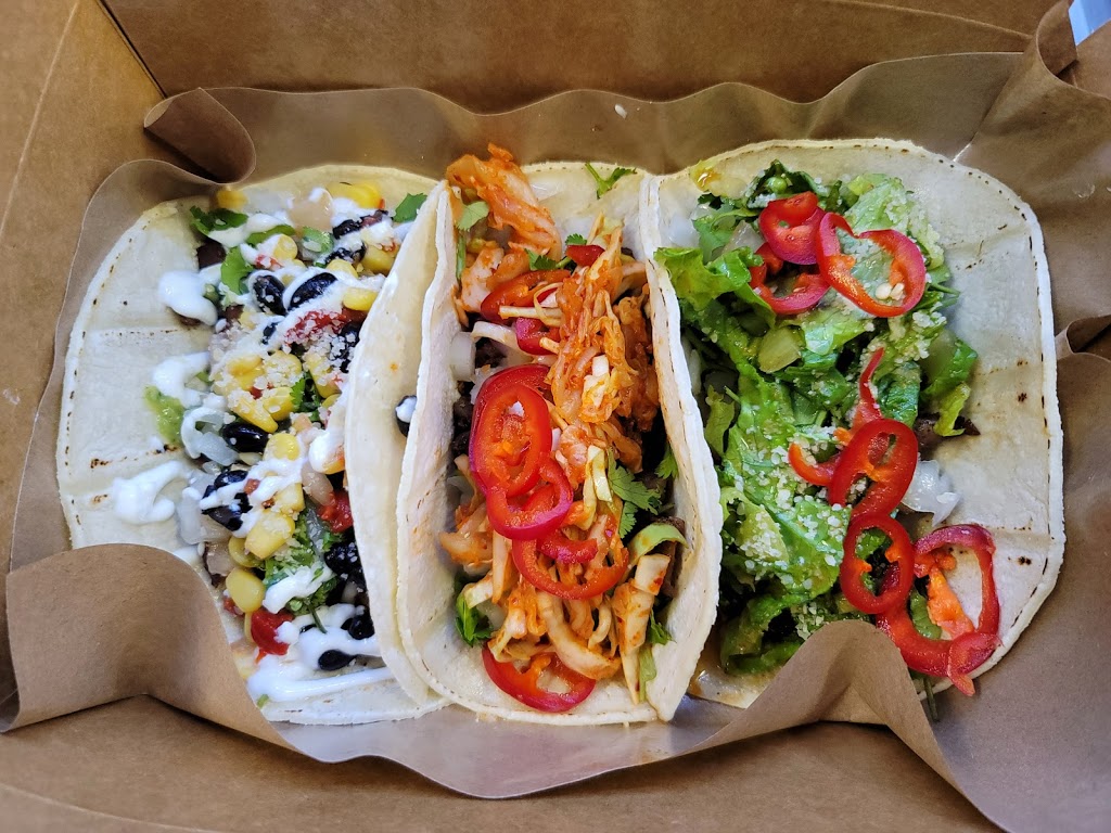 Chili On Top | restaurant | 12531 Dillingham Square, Lake Ridge, VA 22192, USA | 7033387339 OR +1 703-338-7339