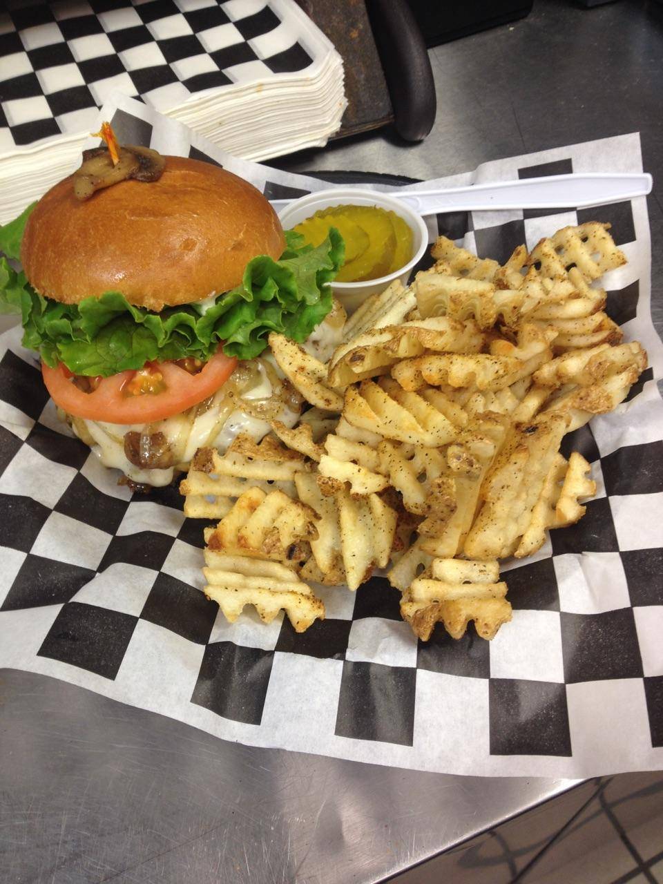 Route 24 Ale House | restaurant | 2 Bel Air S Pkwy, Bel Air, MD 21015, USA | 4439227981 OR +1 443-922-7981