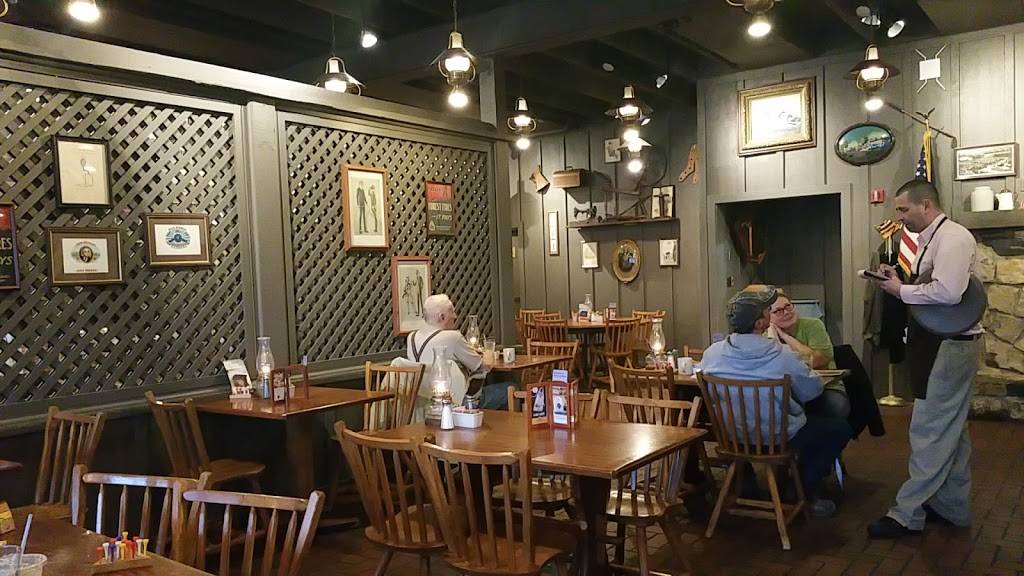 Cracker Barrel Old Country Store | restaurant | 4110 S Lees Summit Rd, Independence, MO 64055, USA | 8163733341 OR +1 816-373-3341