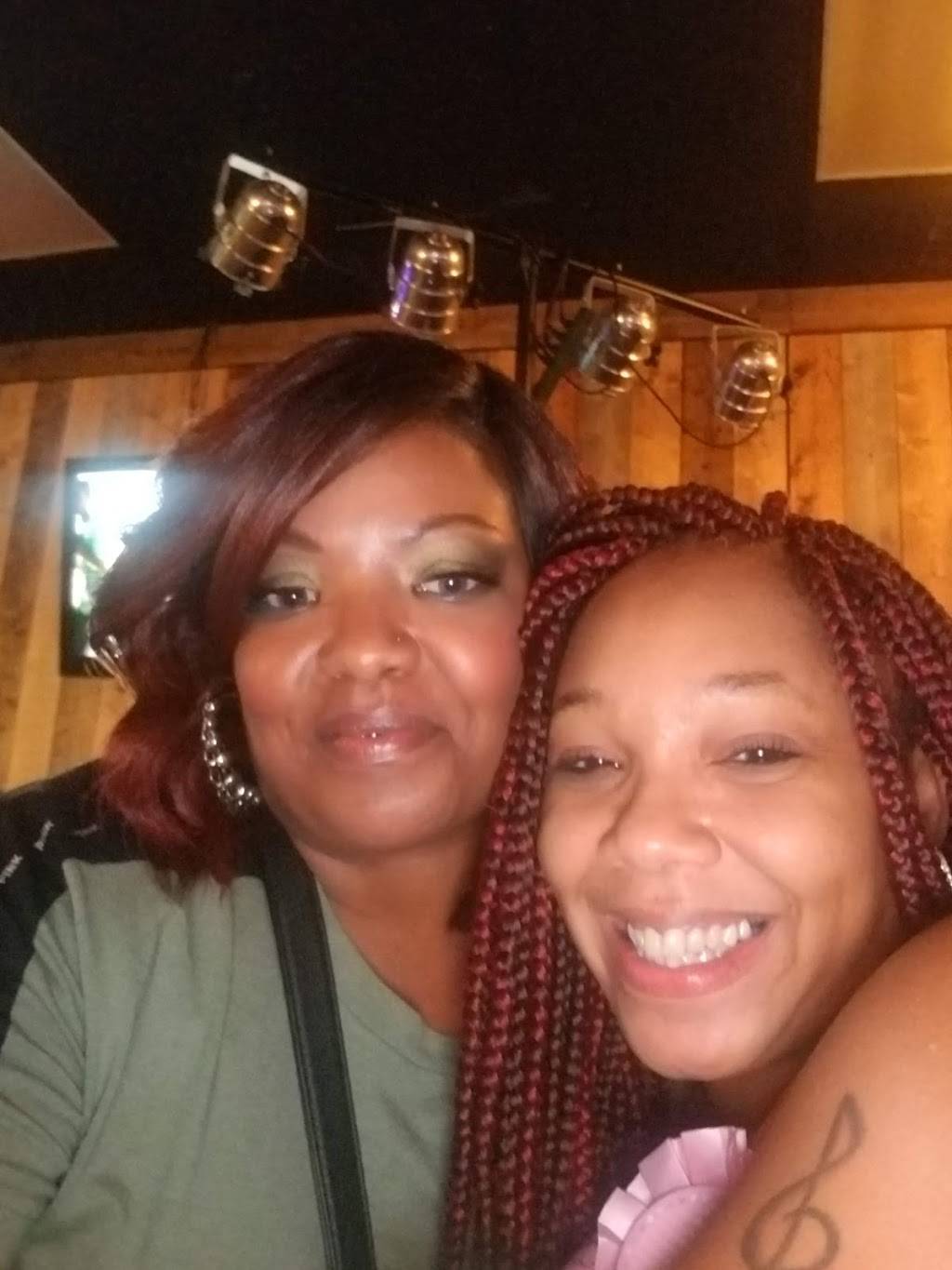 Neighborhood Bar & Grill | restaurant | 2940 Murfreesboro Pike #101, Antioch, TN 37013, USA | 6156799240 OR +1 615-679-9240