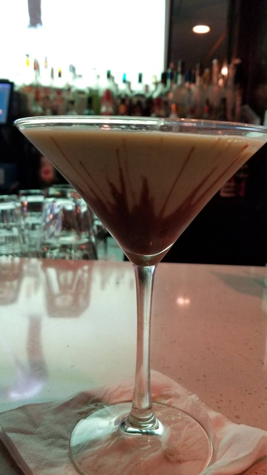 Martinis Bar & Grill | restaurant | 50 Court St, Plymouth, MA 02360, USA | 7747739782 OR +1 774-773-9782