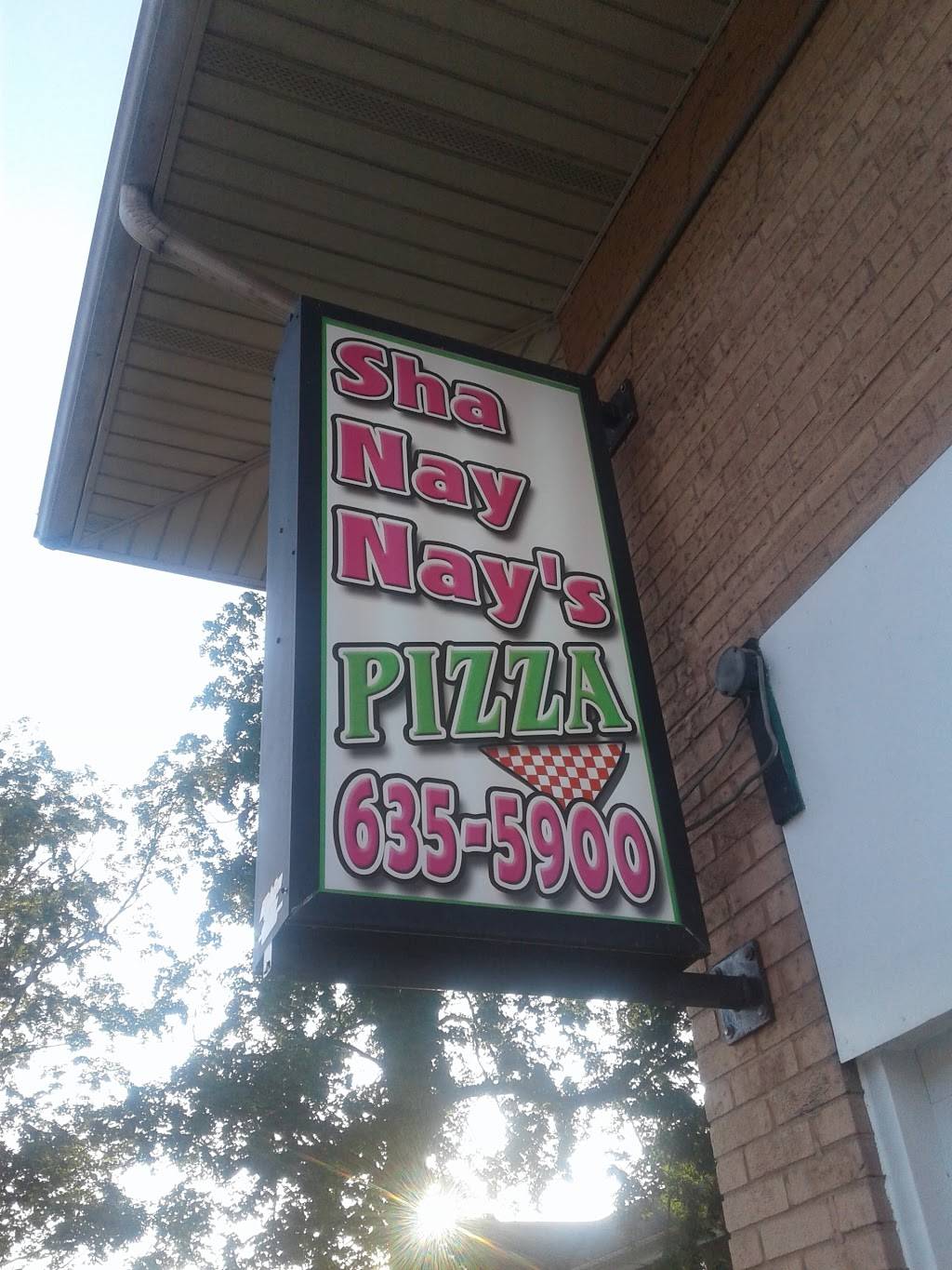 Sha Nay Nays Pizza | restaurant | 896 National Rd, Bridgeport, OH 43912, USA | 7406355900 OR +1 740-635-5900
