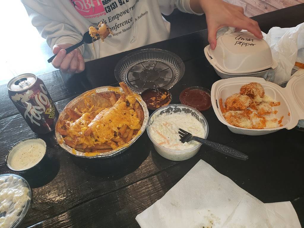 Detroit Wing Company | restaurant | 21312 Eureka Rd, Taylor, MI 48180, USA | 7343182329 OR +1 734-318-2329