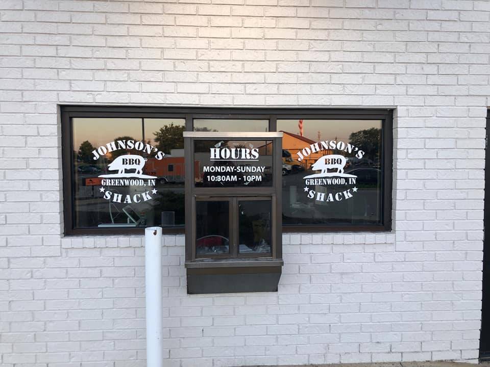 Johnsons BBQ Shack | restaurant | 100 Byrd Way, Greenwood, IN 46143, USA | 3173609900 OR +1 317-360-9900