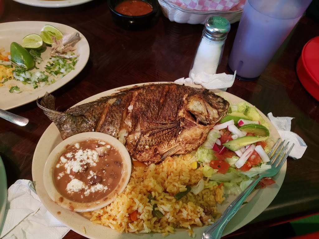 Paisanos Taqueria | restaurant | 226 E Main St, Green Forest, AR 72638, USA | 8704384250 OR +1 870-438-4250