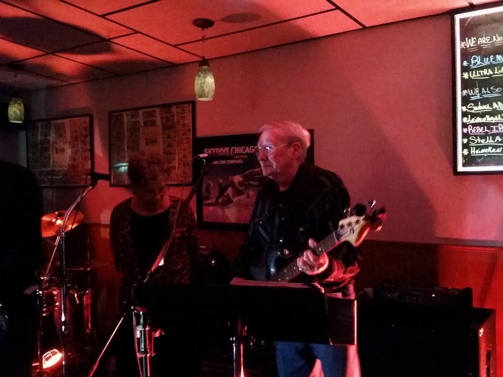 Sandis Bar & Gril Llc | restaurant | 3112 E 1961st Rd, Ottawa, IL 61350, USA | 8154319464 OR +1 815-431-9464