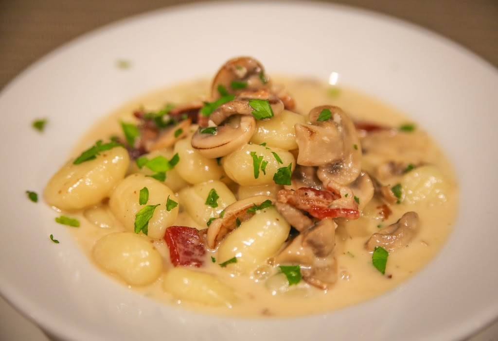 Zin Bistro | restaurant | 722 W Lodi Ave, Lodi, CA 95240, USA | 2092248223 OR +1 209-224-8223