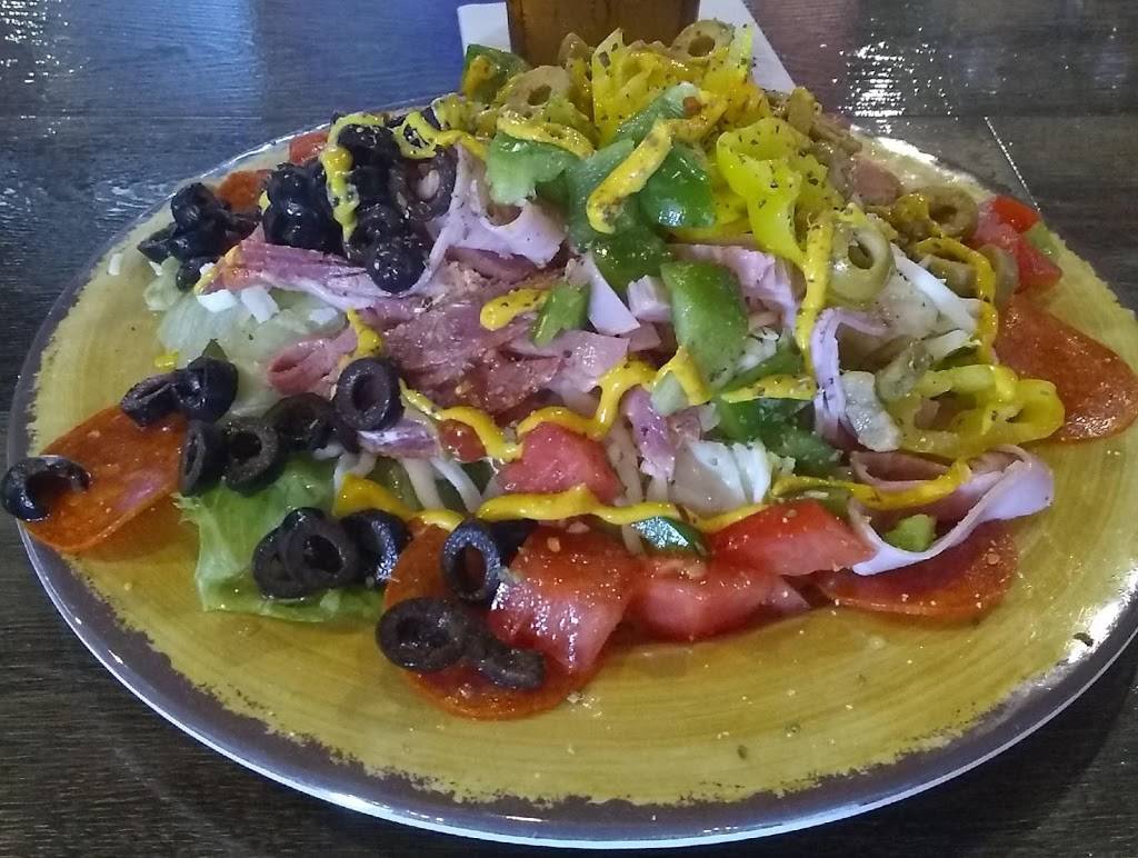 Daniellos Pizzeria & Pub | restaurant | 755 Main St, North Myrtle Beach, SC 29582, USA | 8432735168 OR +1 843-273-5168