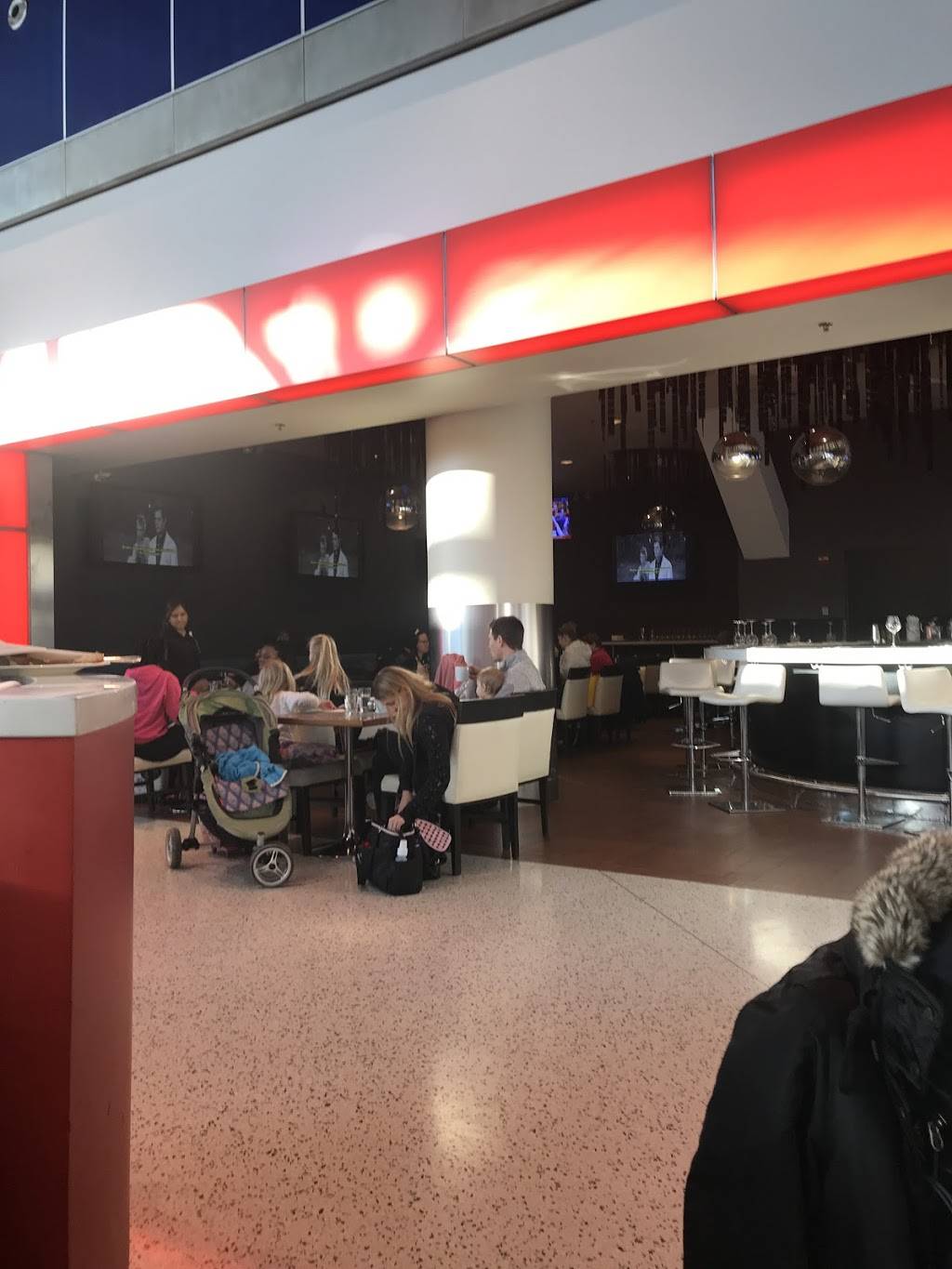 5ive Steak | restaurant | 1 J F K Airport, Jamaica, NY 11430, USA | 7186566210 OR +1 718-656-6210