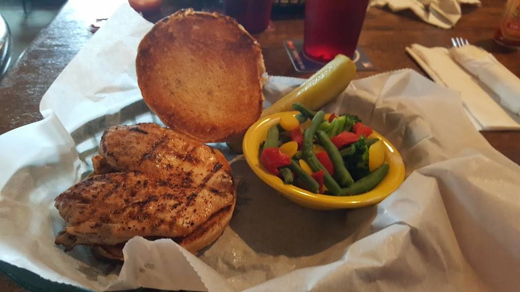 Fitzs Pub | restaurant | 172 N Addison Ave, Elmhurst, IL 60126, USA | 6305300777 OR +1 630-530-0777