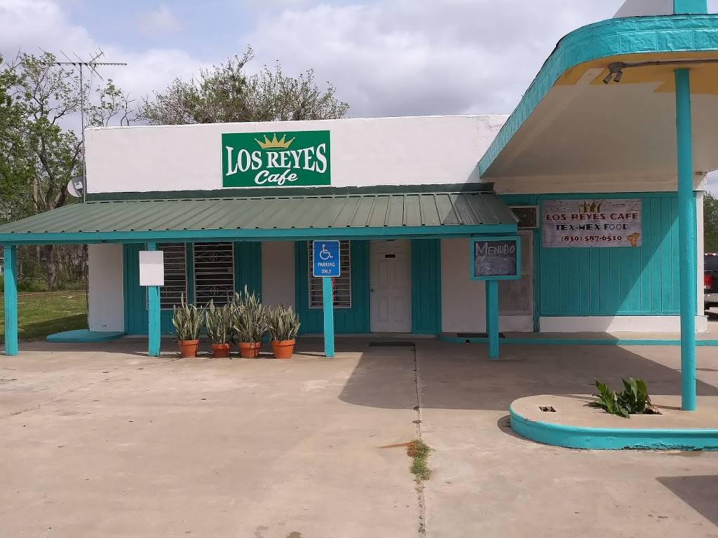 Los Reyes Cafe | restaurant | 101 US-87, Smiley, TX 78159, USA | 8305876510 OR +1 830-587-6510