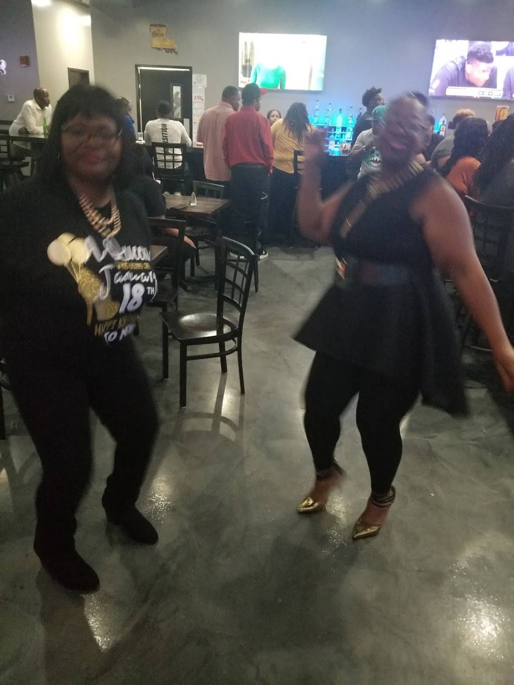 Top Notch Daiquiris and Grill | restaurant | 3005 W Cabelas Pkwy, Gonzales, LA 70737, USA | 2256473503 OR +1 225-647-3503