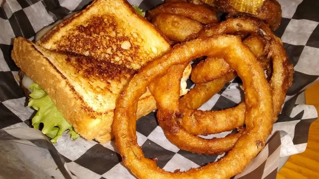 Arnolds | meal takeaway | 2725 N Roberts Ave, Lumberton, NC 28358, USA | 9107395557 OR +1 910-739-5557