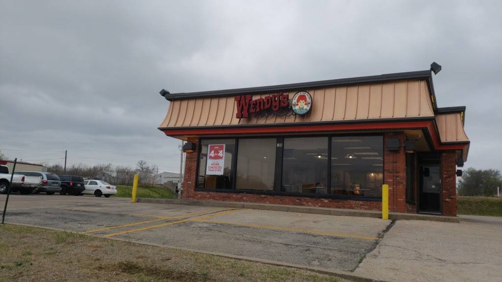 Wendys | restaurant | 700 N 1st St, Ponca City, OK 74601, USA | 5807626030 OR +1 580-762-6030