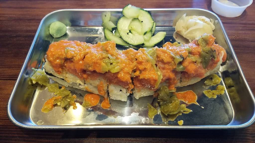 Sushi Freak | restaurant | 6450 N Desert Blvd f103, El Paso, TX 79912, USA | 9152090313 OR +1 915-209-0313