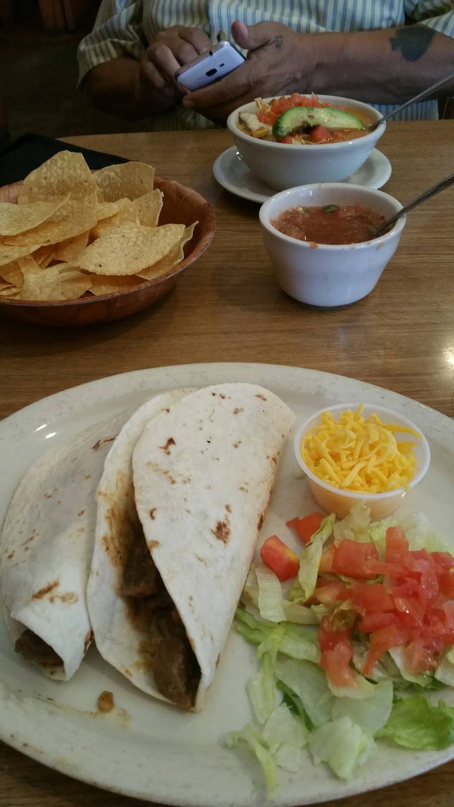 El Ranchito | restaurant | Seguin, TX 78155, USA | 8303037802 OR +1 830-303-7802